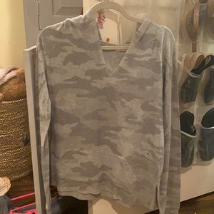 camouflage long sleeve pull over